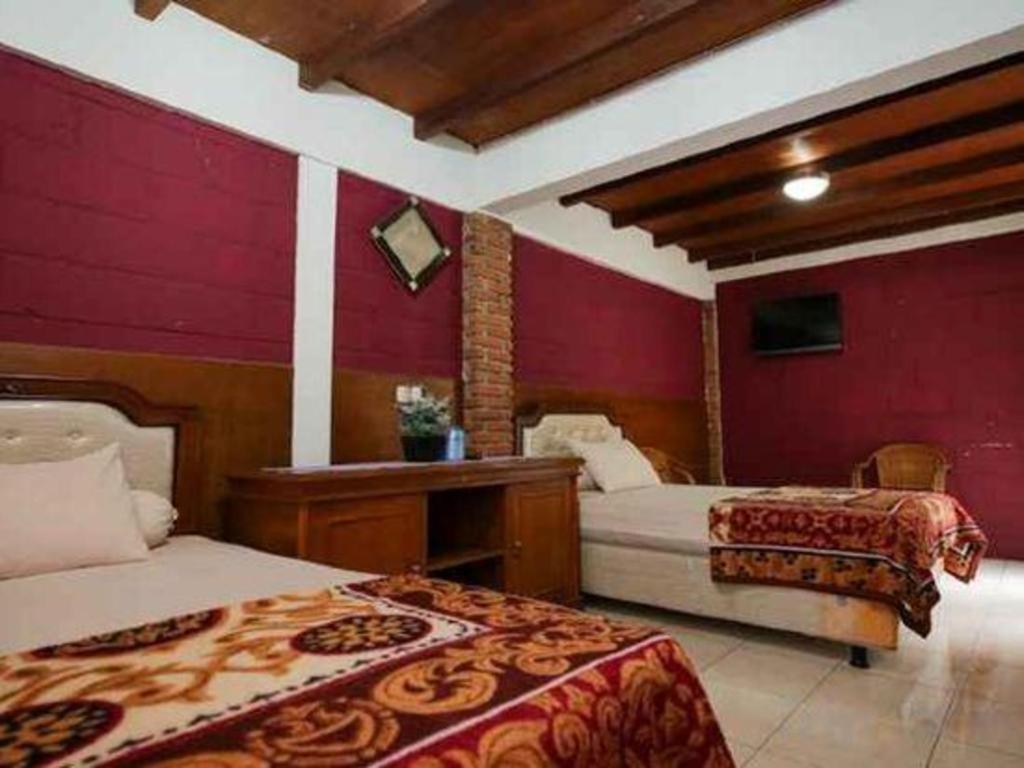 Oyo 1488 Hotel Cemara Asri Lembang Luaran gambar