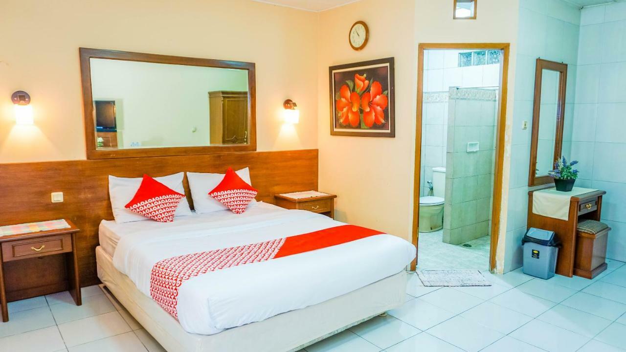 Oyo 1488 Hotel Cemara Asri Lembang Luaran gambar