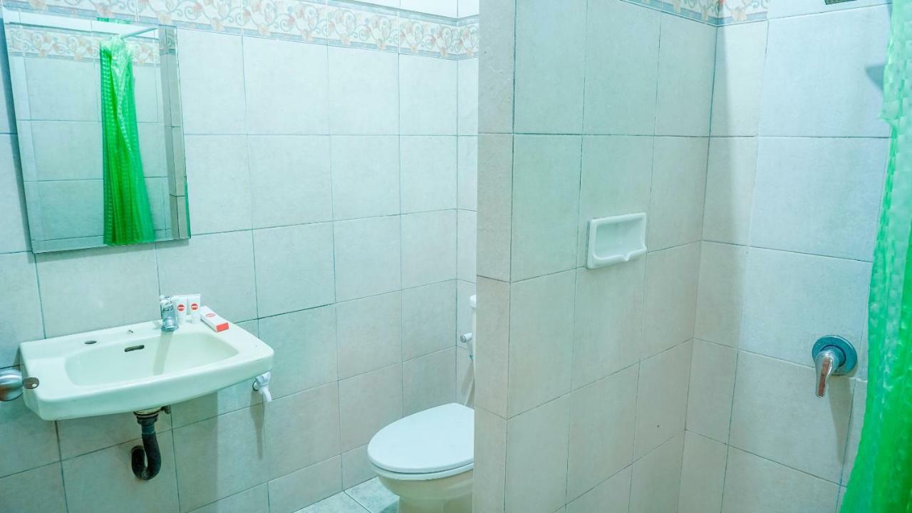 Oyo 1488 Hotel Cemara Asri Lembang Luaran gambar