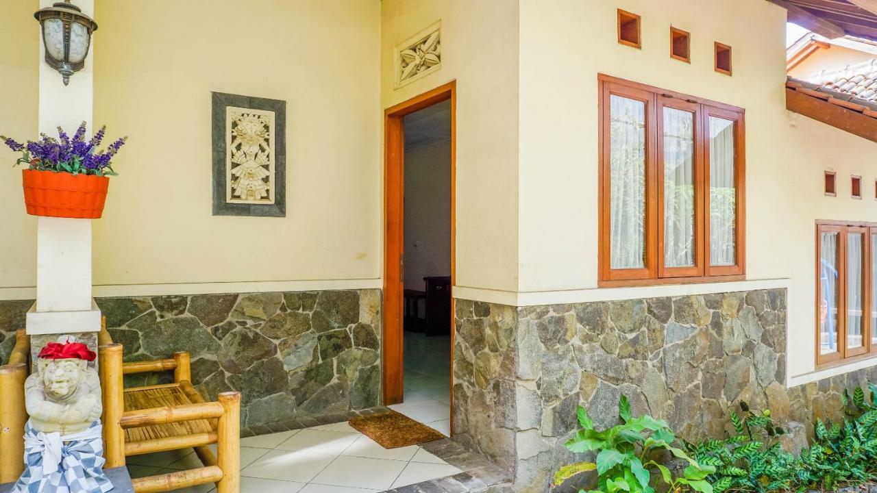 Oyo 1488 Hotel Cemara Asri Lembang Luaran gambar