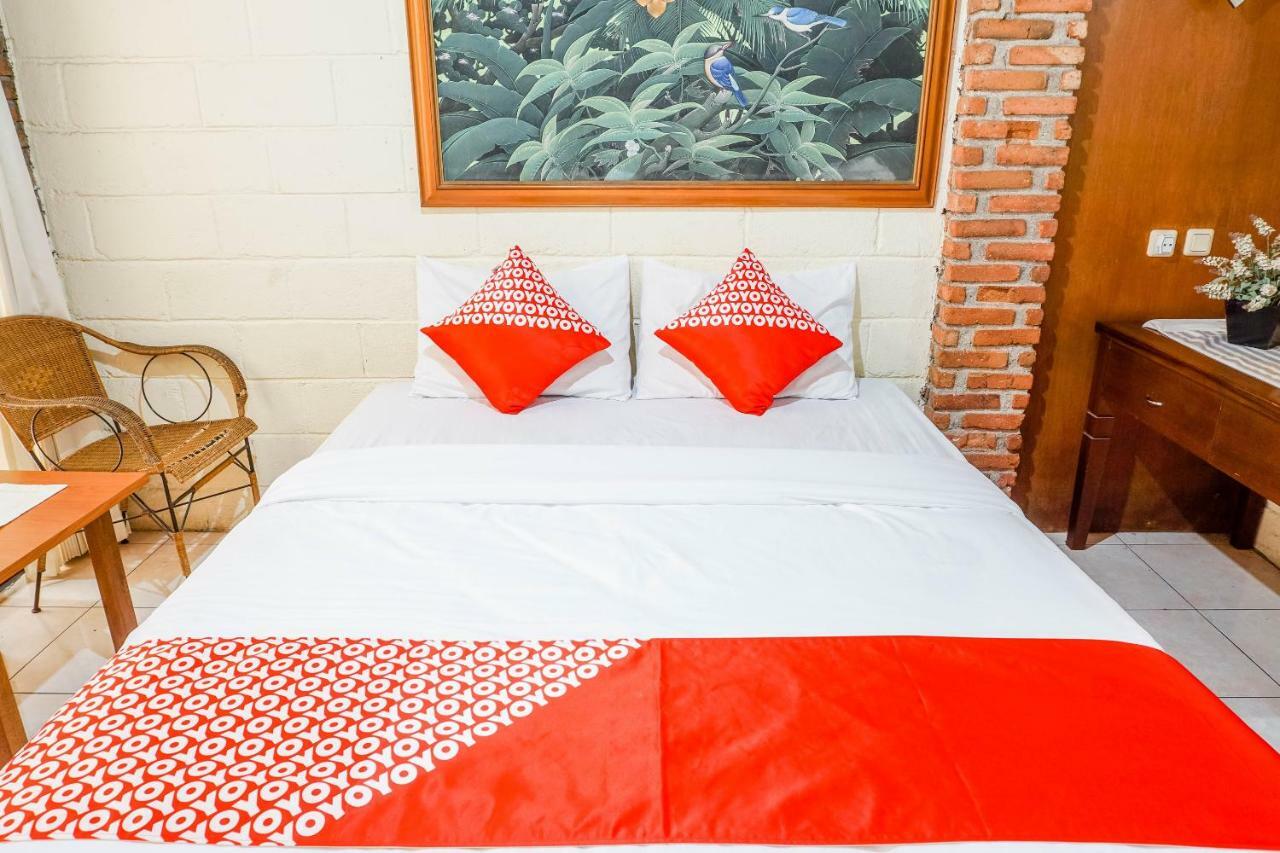 Oyo 1488 Hotel Cemara Asri Lembang Luaran gambar