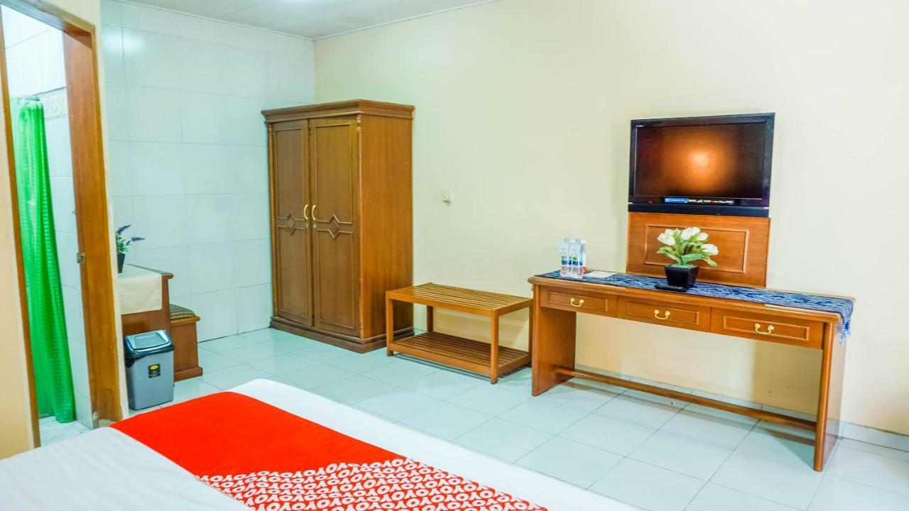 Oyo 1488 Hotel Cemara Asri Lembang Luaran gambar