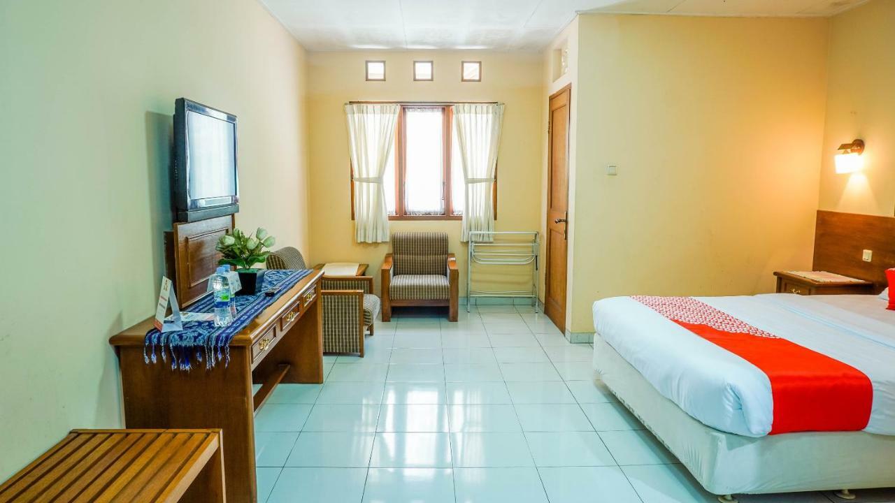 Oyo 1488 Hotel Cemara Asri Lembang Luaran gambar